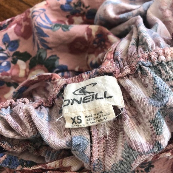 SALE!! O'Neill Floral Crossback Rosemary Pink Romper - Picture 6 of 7